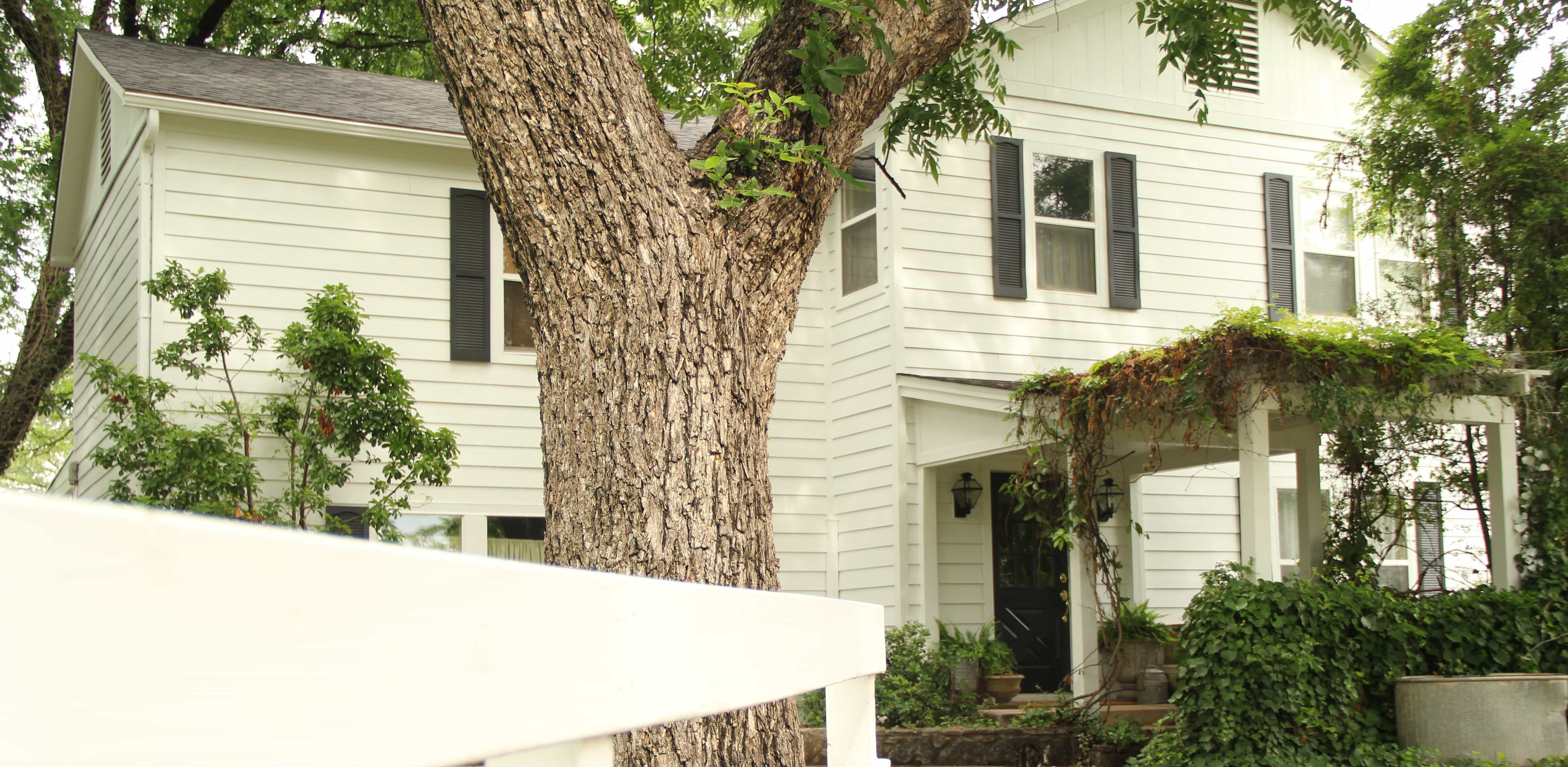 banner House with beautiuful JamesHardie Siding installed by Duke Construction